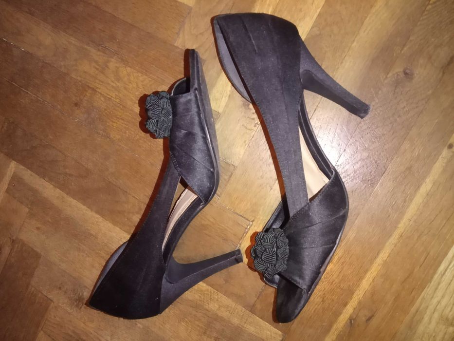 Елегантни дамски обувки Roberto Zago