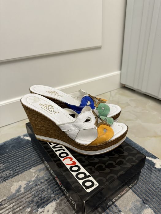 Босоножки как новый 2000тг