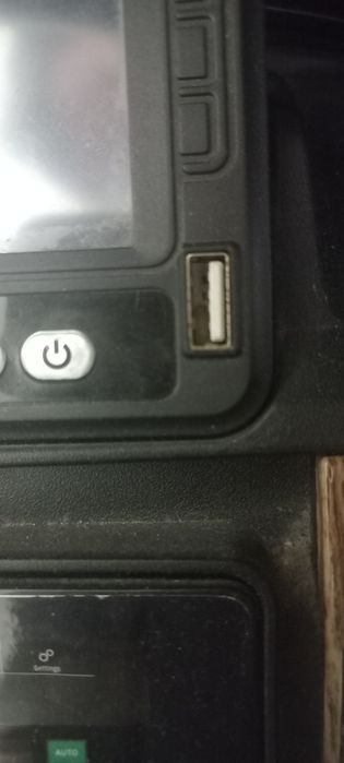 Продам машину детскую