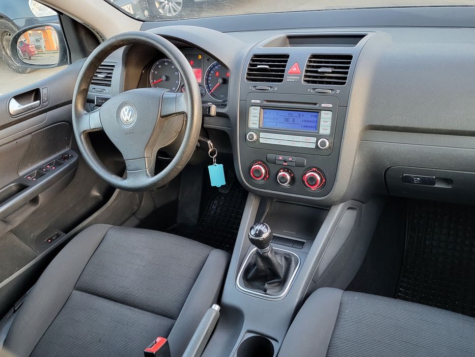 Golf 5 Anul 2007 1.6 mpi benzina 102cp Euro4