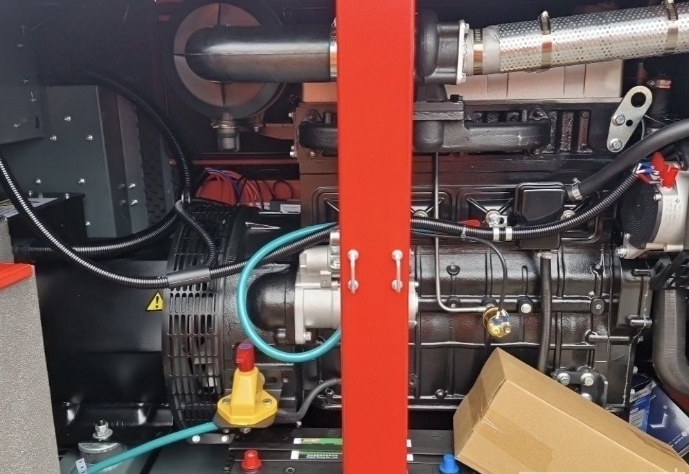 Generator curent trifazic ASHITA  AG3-70