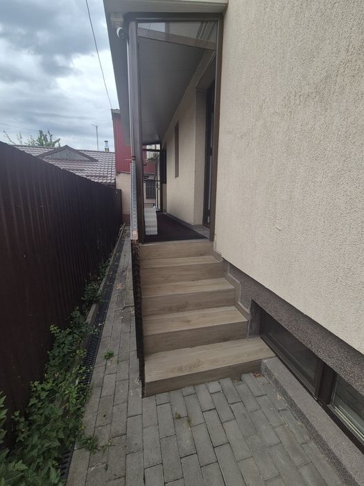 Închiriez spatiu comercial