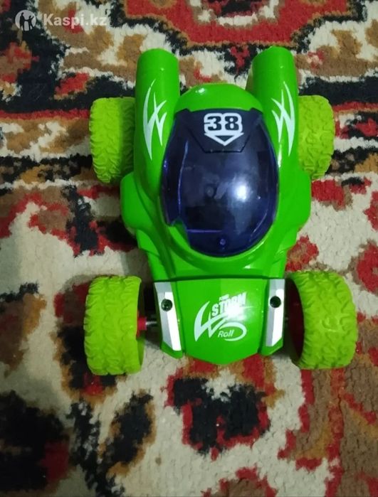 Продам заводные машинки