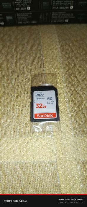 Продавам  Sony A7 III Kit (с обектив) + Светкавица Meike MK320