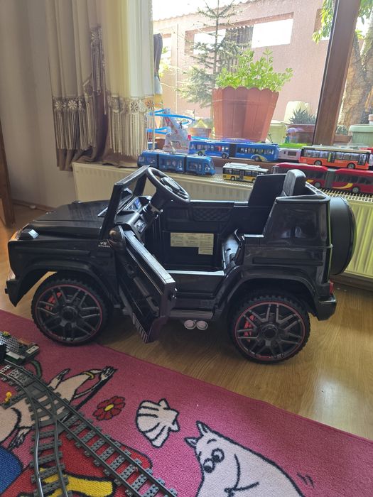 Vand mercedes g63 copii