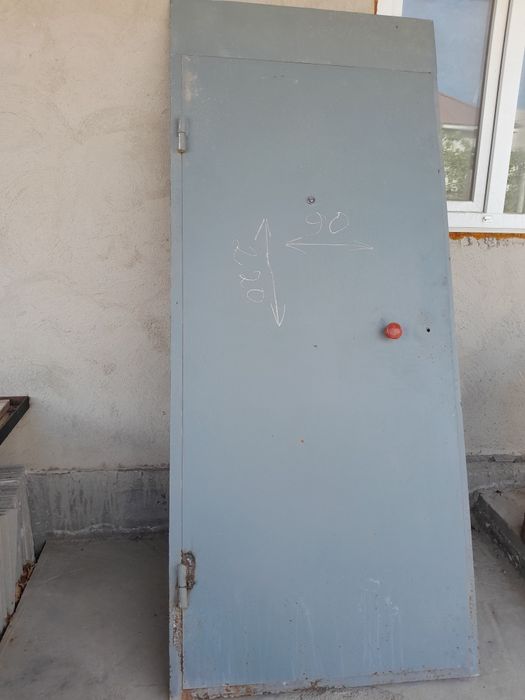 Продается входная  дверь