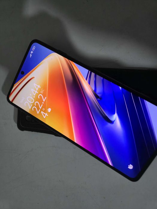 Телефон Poco F4 GT 5G