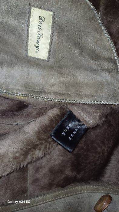 Дубленка женская.