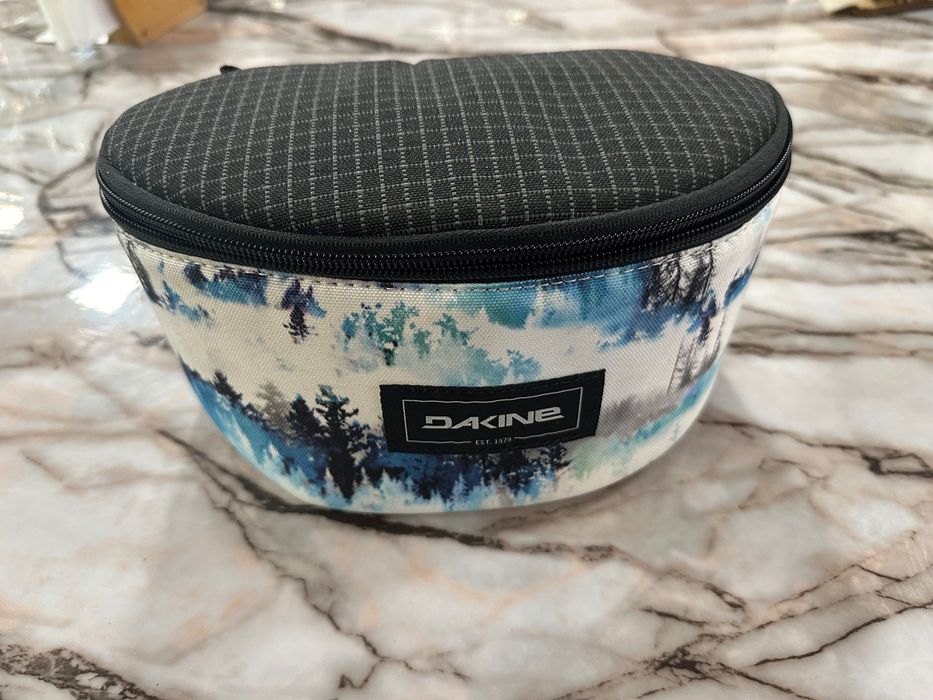 Ски-Сноуборд маска quicksilver + калъф dakine