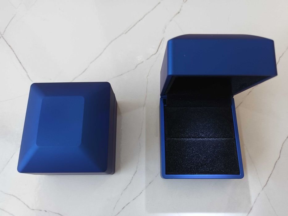 Пръстен бяло злато с диамант 18к, златен пръстен, годежен пръстен