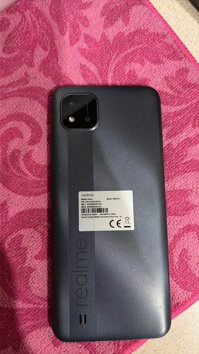 Нов телефон  Realme 2021г. с подарък слушалки