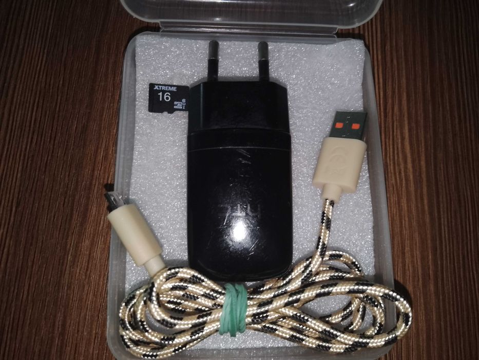 Продается планшет Samsung sm-t285