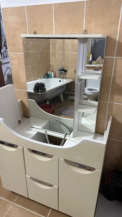 Раковина с тумбой