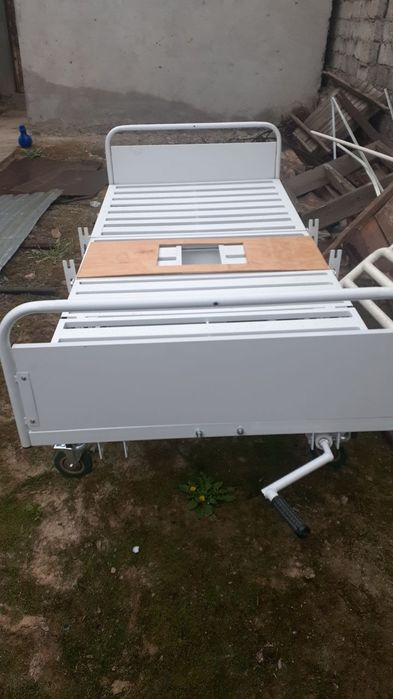 Bemorlar yotoq krovati