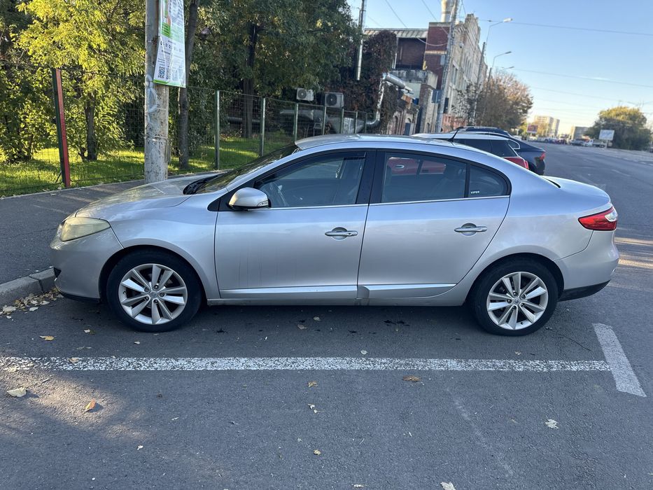 Vand Renault Fluence 2011 automat 2.0  benzina +GPL