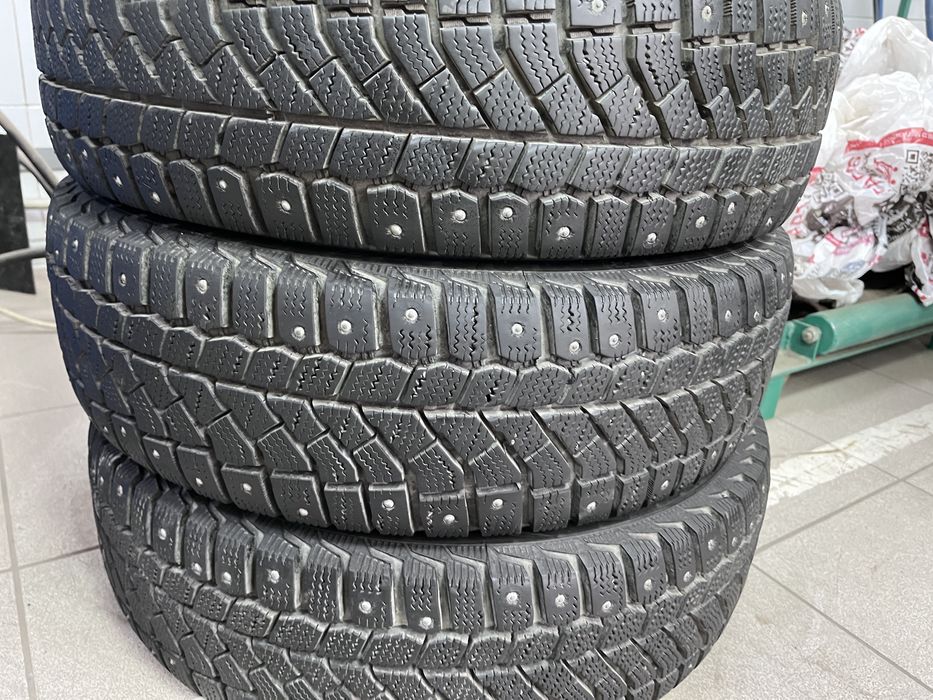 Продам зимние шины Viatti v522