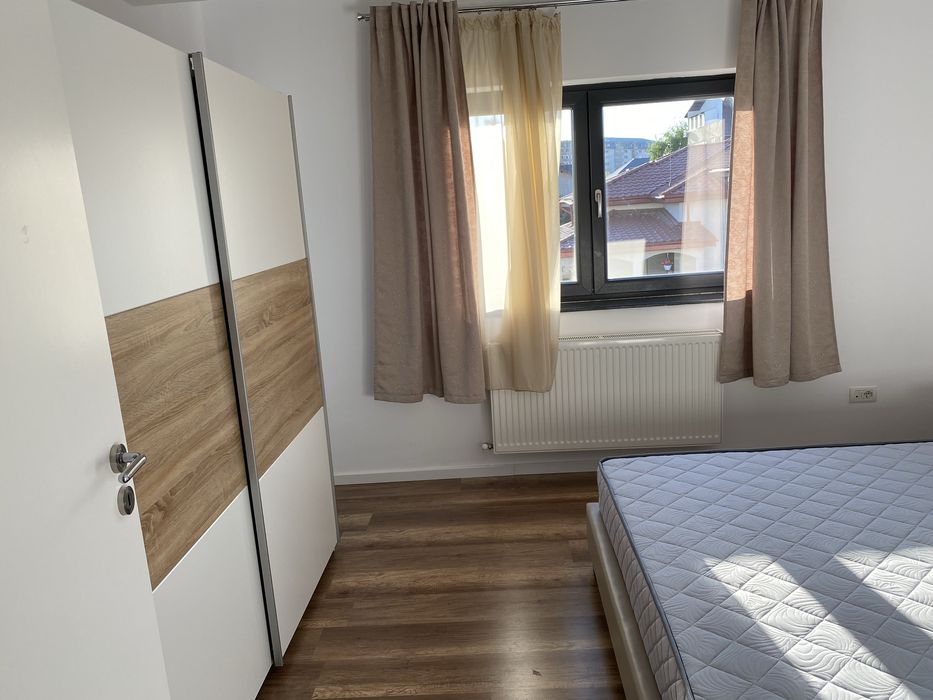 Inchiriez casa moderna