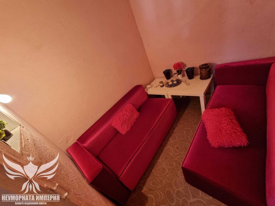 Продавам къща 225РЗП с 266 кв.м. двор в с.Забърдо обл.Смолян