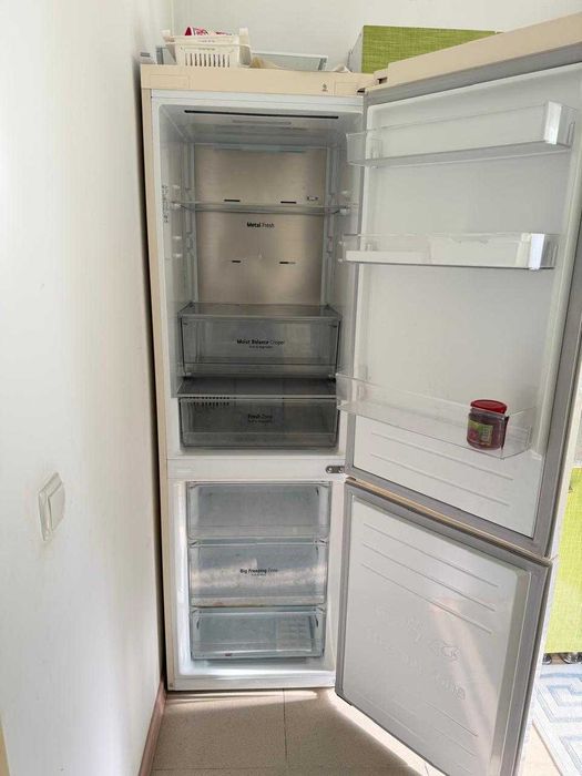 Холодильник с морозильником LG