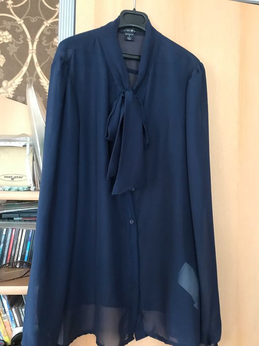 Блузы   разные .