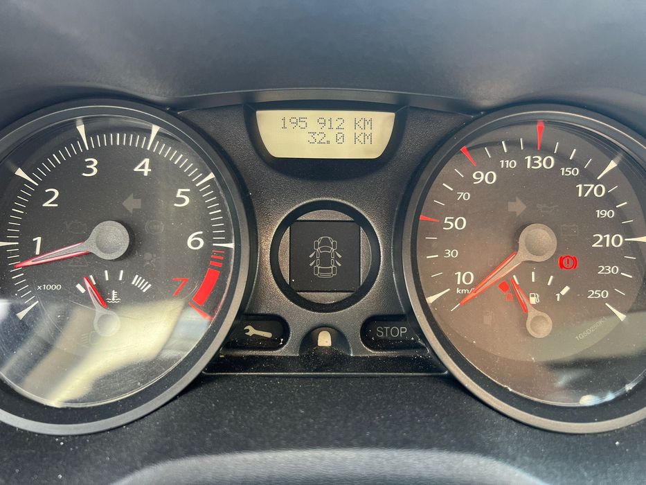 Renault Megane 2 an 2006 1.6 litri 16 valve benzina