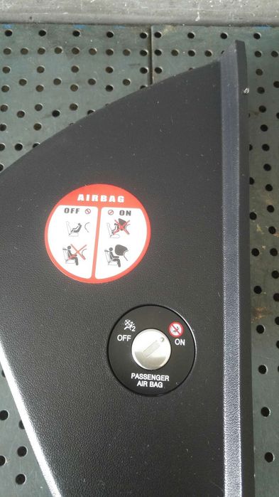 Buton airbag hyundai ix35 lm el elh 847672y0009p 847682y000