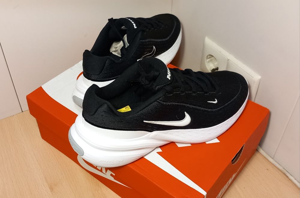 Оригинални Маратонки NIKE