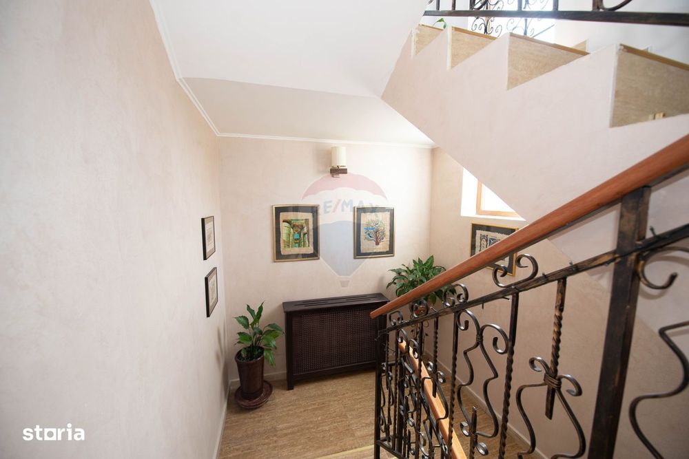 Casa de vanzare 483mp suprafata totala si teren 494mp, Sector 1