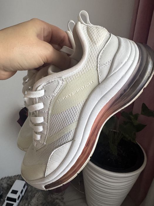 Tommy Hilfiger adidasi