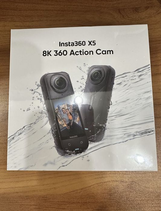 Экшн-камера Insta 360 X5