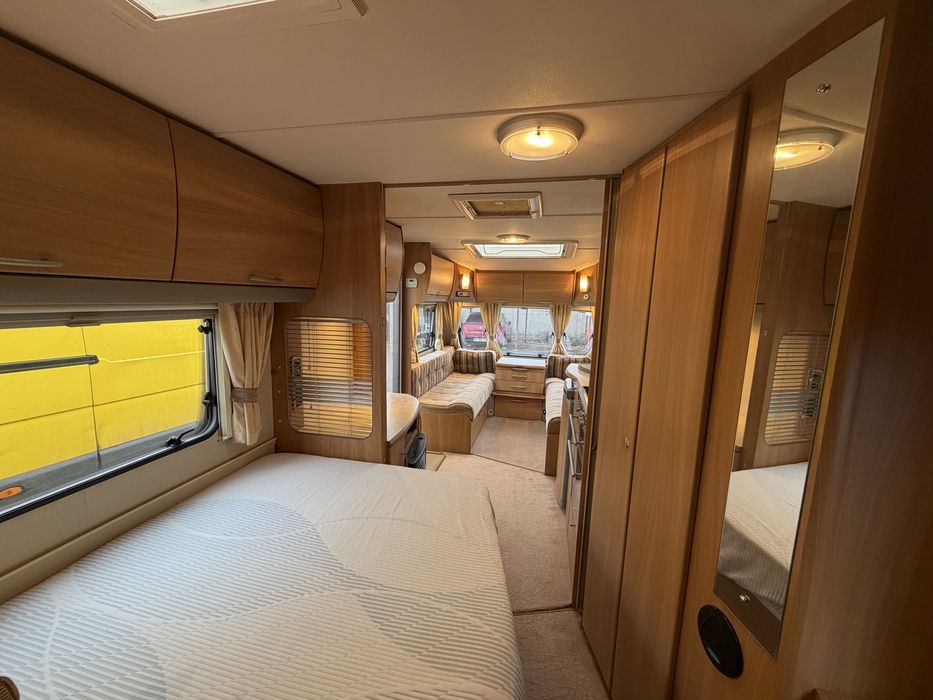 Каравана Swift Charisma-Френска спалня/Форселт/Солар/Платено мито