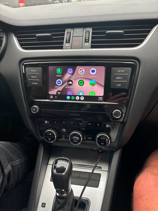 Шкода Men2 LG Активиране SmartLink Apple CarPlay Android Auto skoda