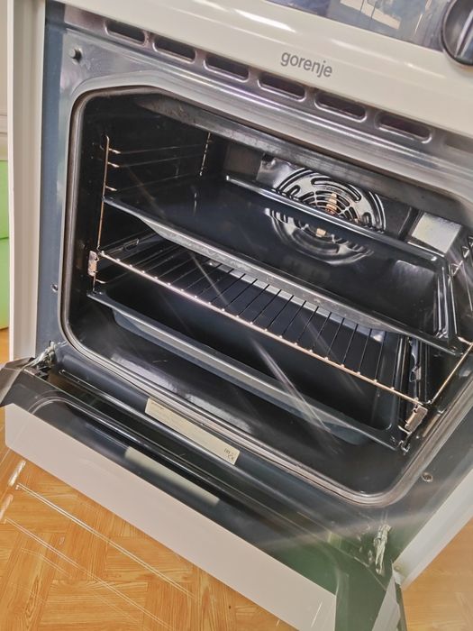 Продам электроплиту