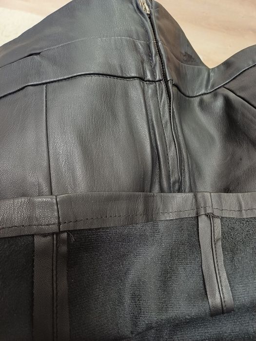 Fusta neagra din piele, marimea S