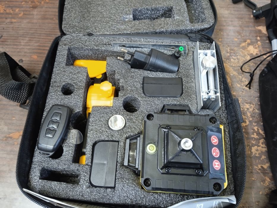 Продам новый лазерный уровень