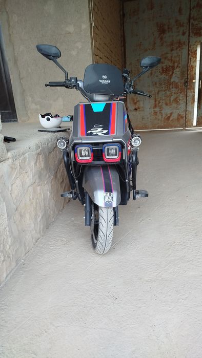 Skuter redlayn 0.3 katta razmer