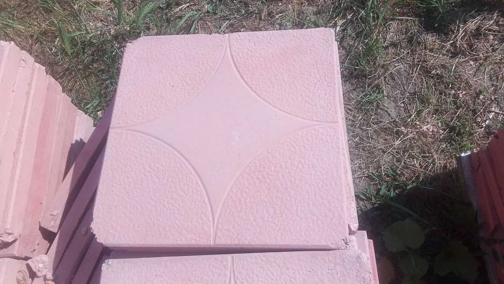 ПЛОЧКИ тротоарни 30х30см. ВТОРО качество, бетонни сиви и цветни