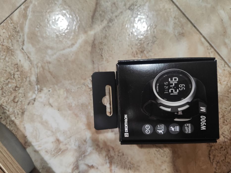 Мъжки часовник  с хронометър за бягане W900 M, черен