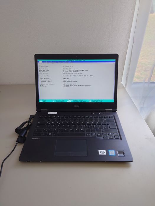 Laptop Fujitsu lifebook U748 incomplet ( fara baterie) varianta cu touch Screen