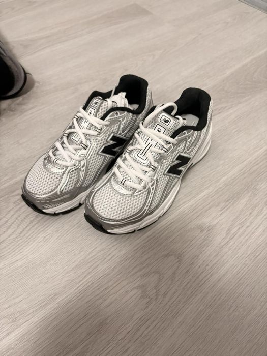 Маратонки New Balance 740