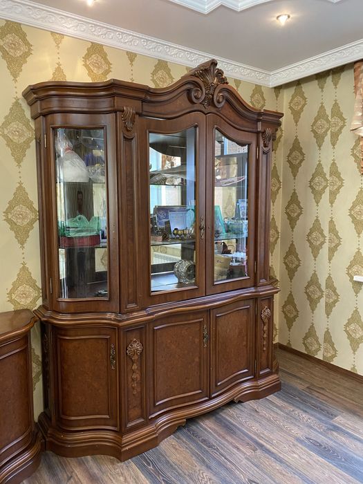 Горка Сервант,Комод с Зеркалом