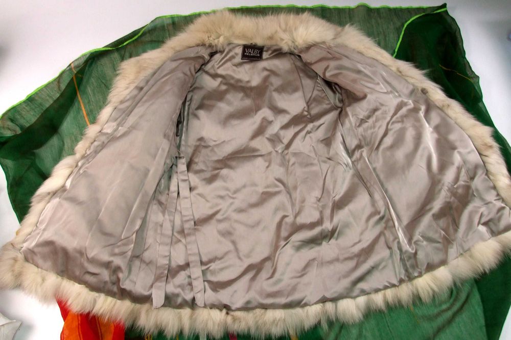 Haina vulpe argintie, blana naturala, mas. 44, Made in Denmark, NOUA