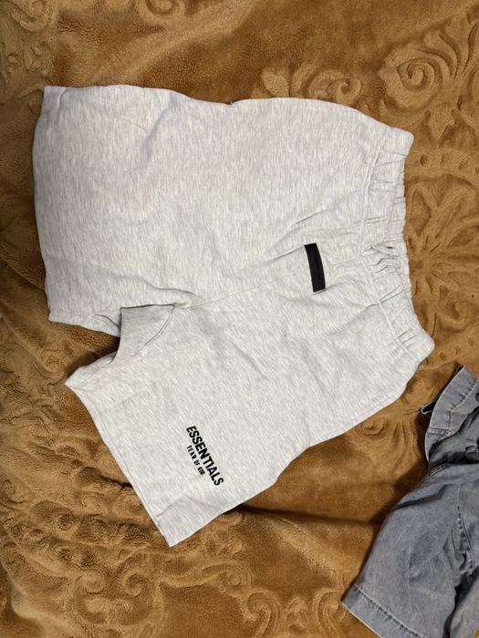 Pantaloni essentials