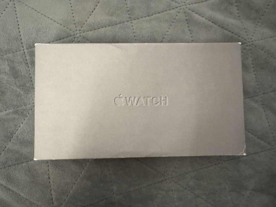 Apple Watch Ultra 3 GPS + Cellular, 49mm Titanium Case with Trail Loop