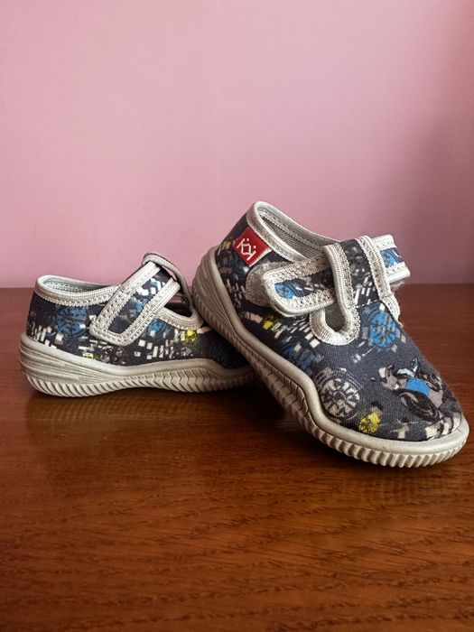 Пантофи Колев и Колев