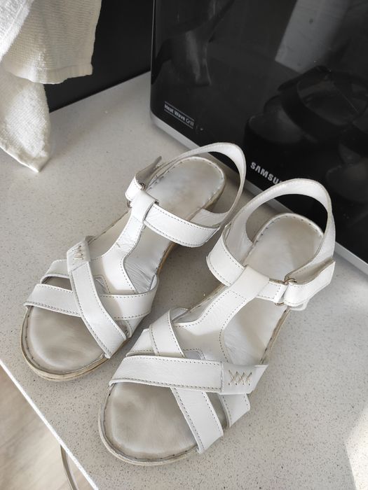 Бели сандали 39 естествена кожа