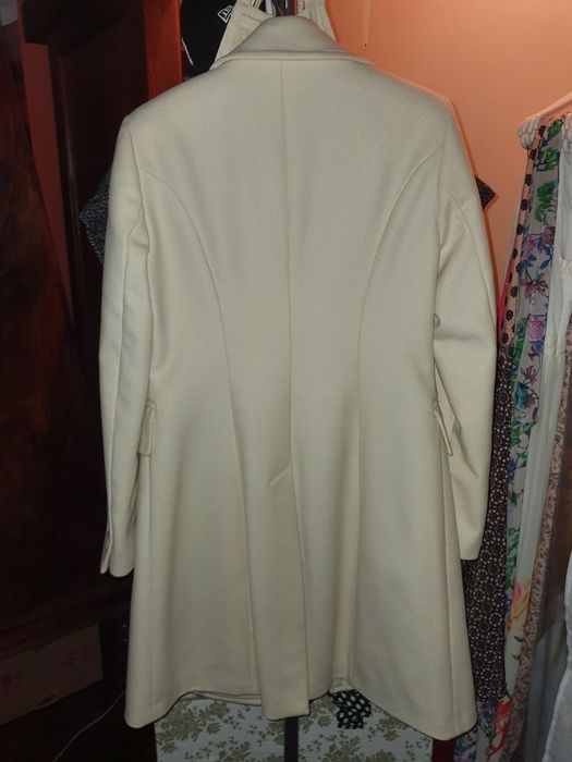 Пальто Белое Шикарное