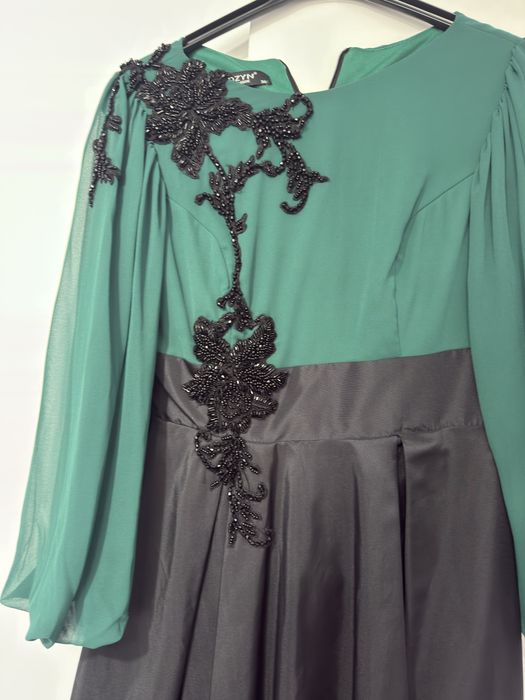 Rochie eleganta midi