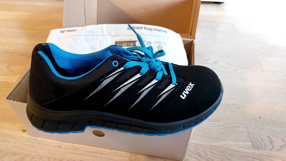 Работни обувки затворени