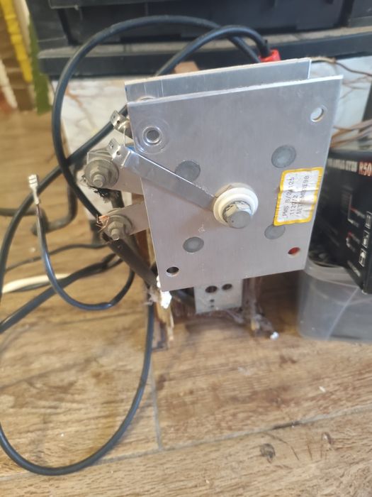 Трансформатор с изправител 150А 18-28v